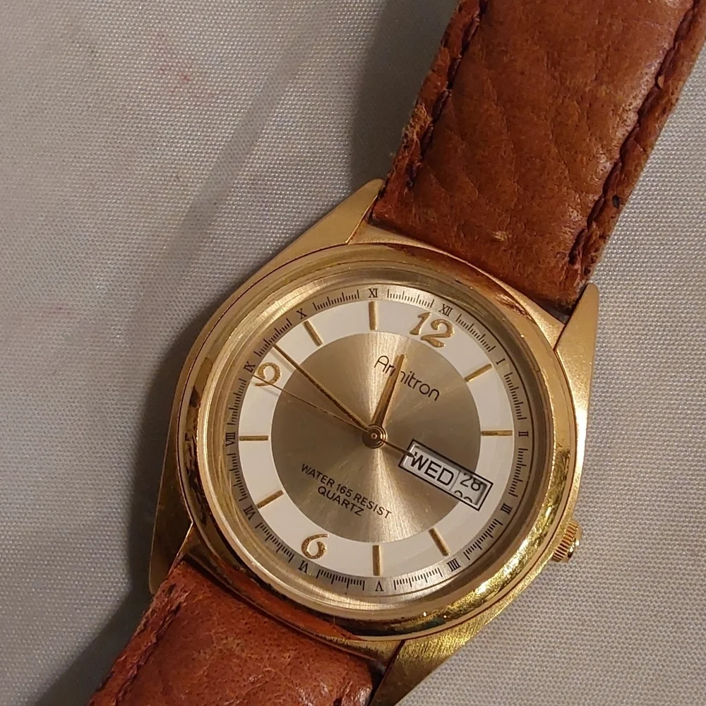 VINTAGE ARMITRON MECHANICAL MEN’S LEATHER WRISTWATCH‎